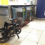 雨が降っている!そんなときこそ手軽にDAHON Curve D7を輪行でしょ!
