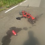 Tyrell FXで落車しました、今回はボトルをおとして自爆です