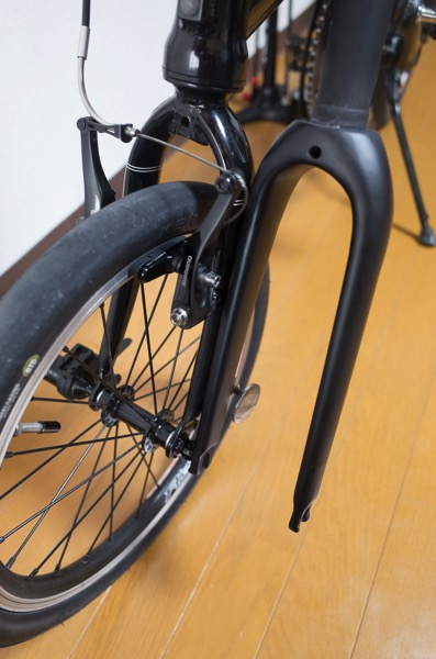 折りたたみ自転車DAHON Curve D7にカーボンフォーク!?その1