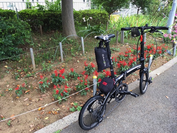 折りたたみ自転車DAHON Curve D7でちょっと工夫をしてバッグを装着した話